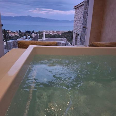 Mani Luxury Suites And Studios In Gytheio With Private Pools 外观 照片