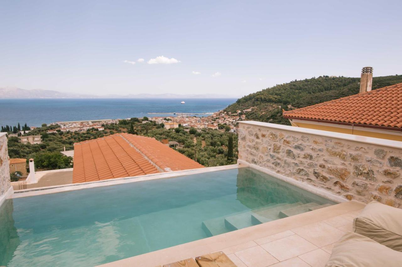 Mani Luxury Suites And Studios In Gytheio With Private Pools 外观 照片