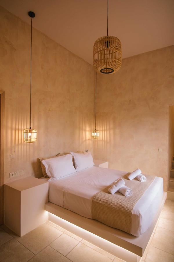 Mani Luxury Suites And Studios In Gytheio With Private Pools 外观 照片