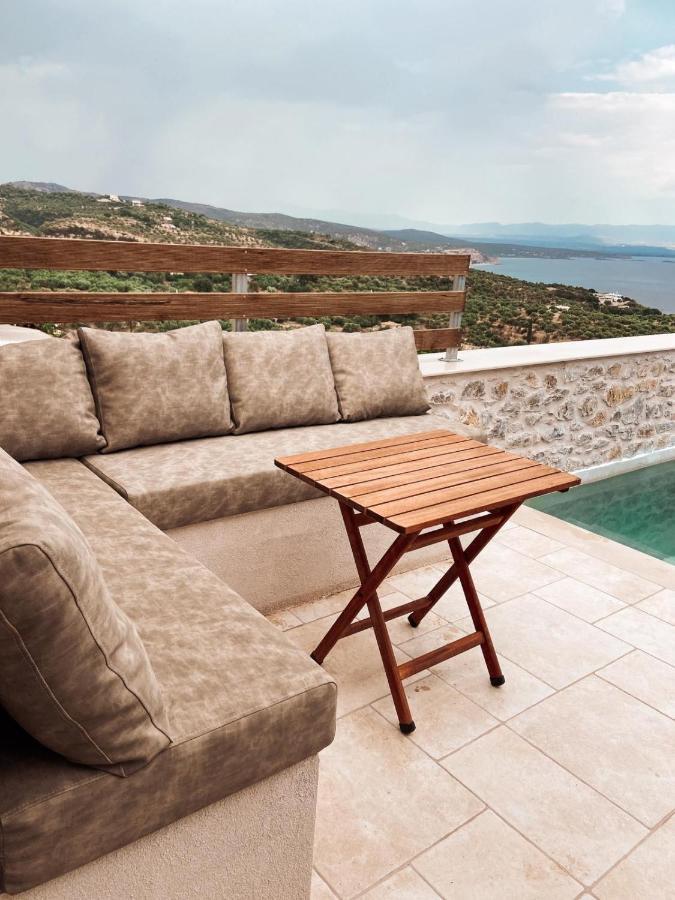 Mani Luxury Suites And Studios In Gytheio With Private Pools 外观 照片
