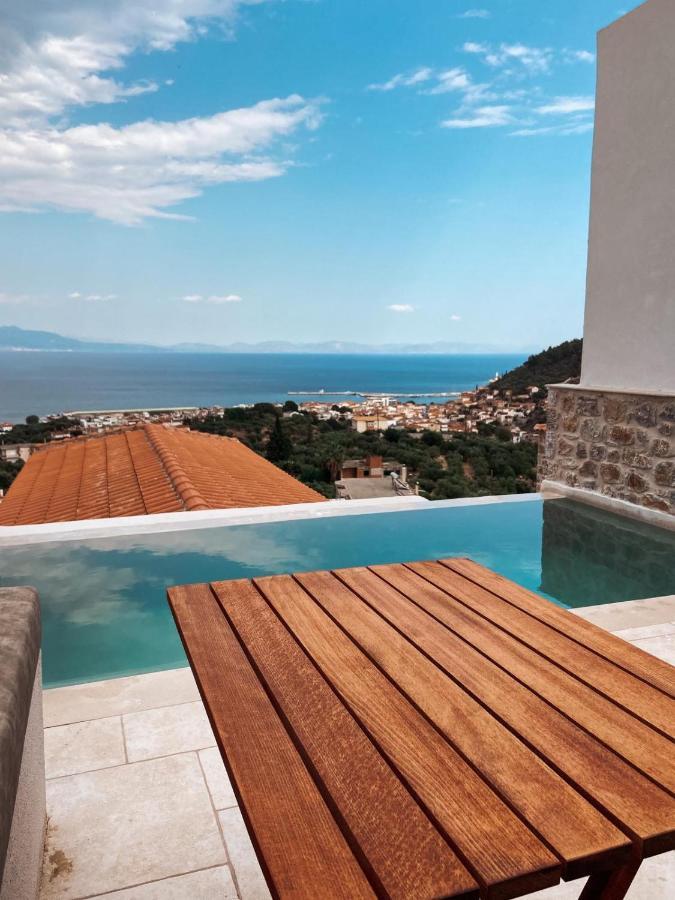 Mani Luxury Suites And Studios In Gytheio With Private Pools 外观 照片