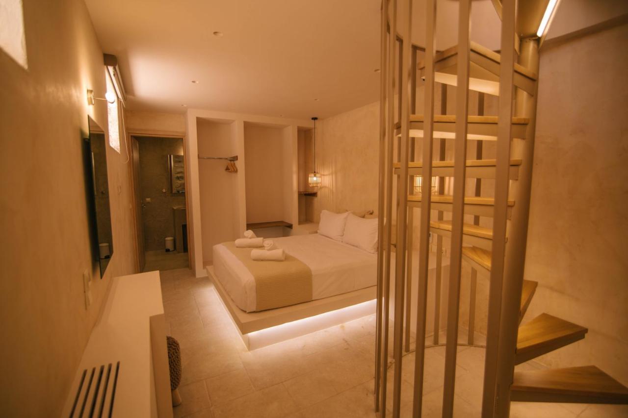 Mani Luxury Suites And Studios In Gytheio With Private Pools 外观 照片